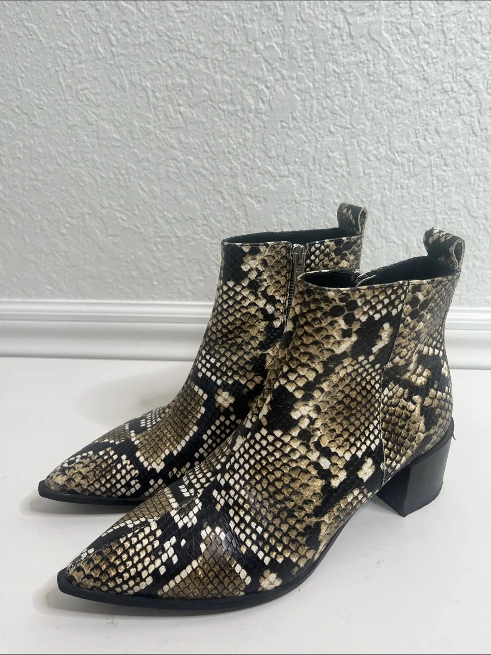 Everlane Boss Boot Snakeskin Sz 7.5
